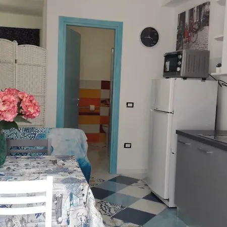 Monolocale Marizzola 아파트 *